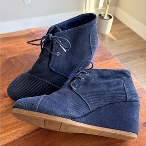 TOMS Women's Navy Wedge Ankle Booties